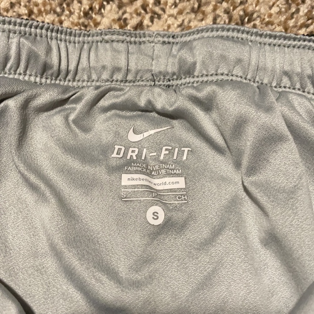 NikeRunning Shorts - Picture 3 of 3